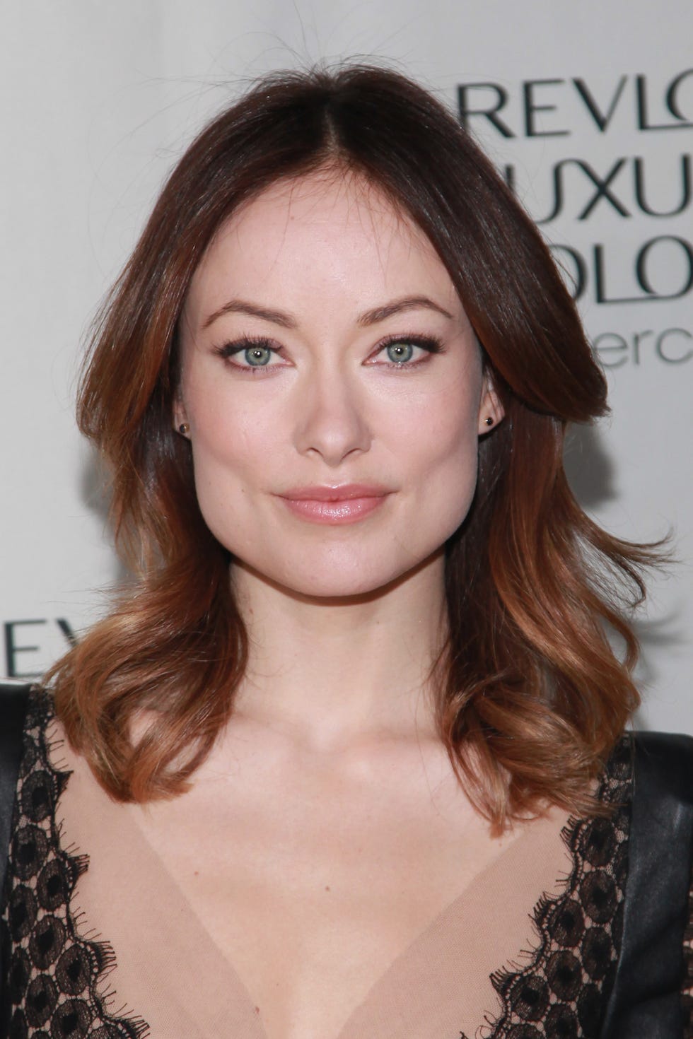 olivia wilde money piece hair highlights