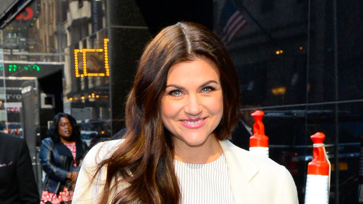 preview for Tiffani Thiessen Tells Us What's Delish Or Not Delish