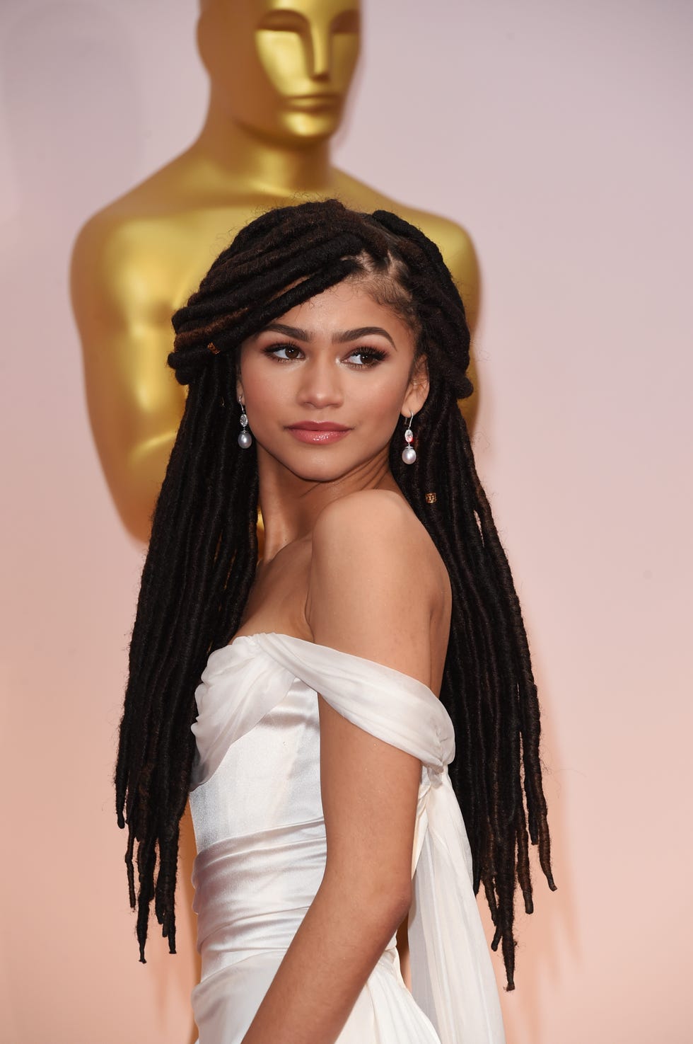 zendaya faux locs