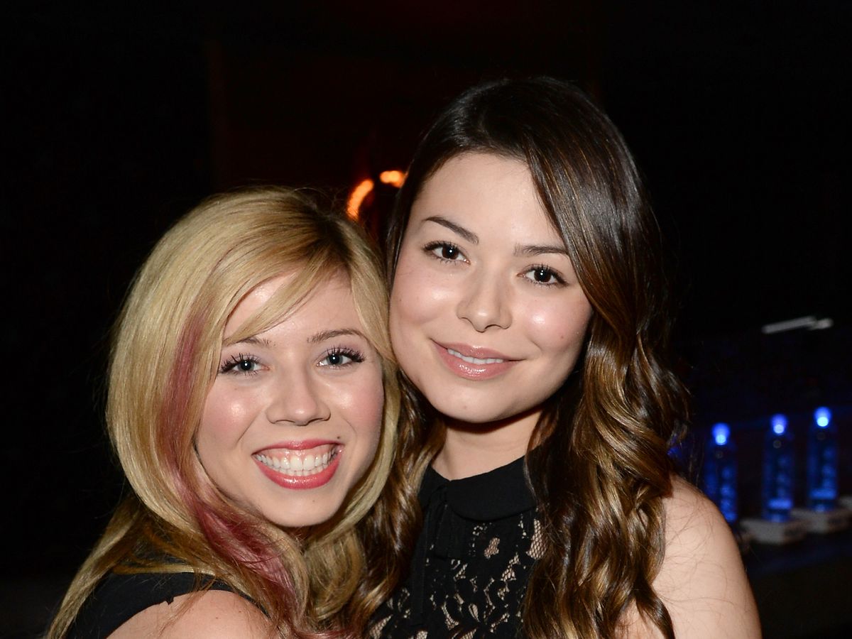 1200px x 900px - Miranda Cosgrove Says She Called Jennette McCurdy About \