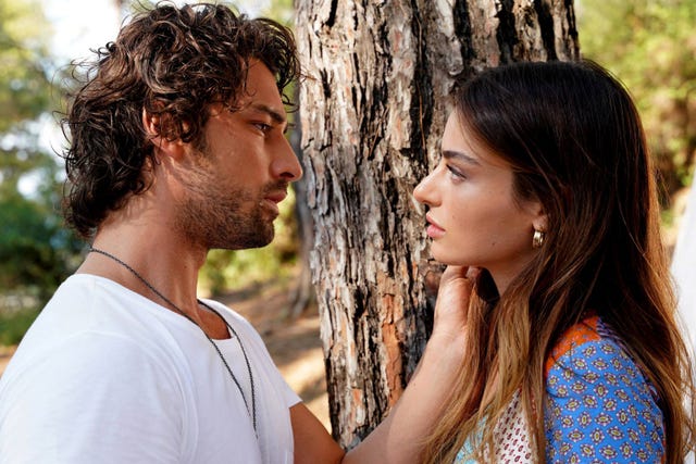 ada masali novela romántica divinity