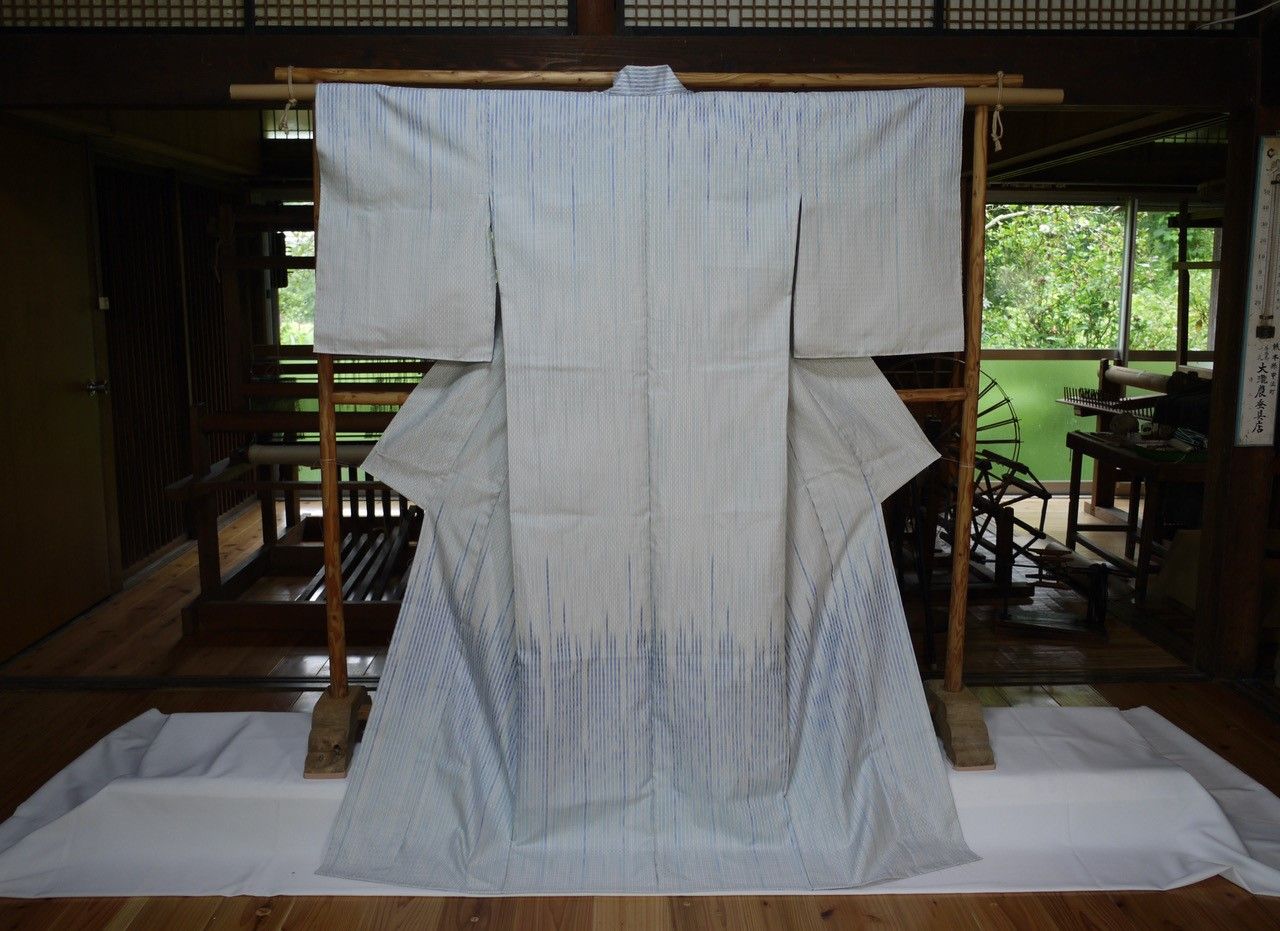 蚕 カイコ 手作り 置き物 着物 和布 - メルカリ