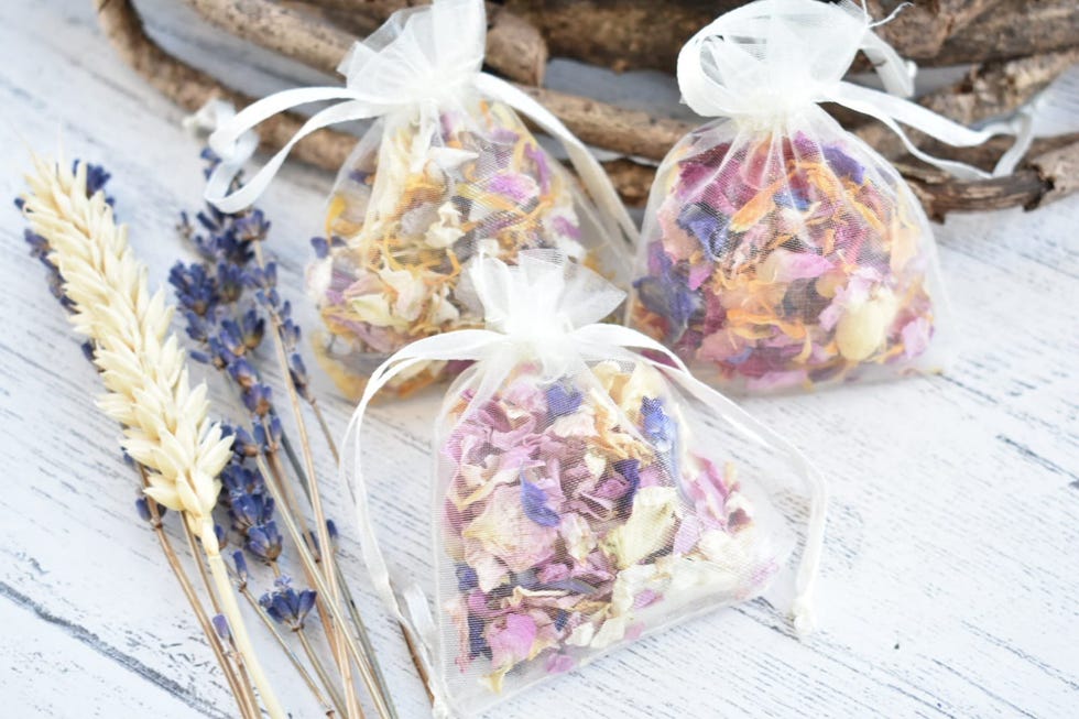 biodegradable wedding confetti