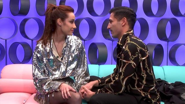 Adara está enamorada de 'El Tiempo del descuento'