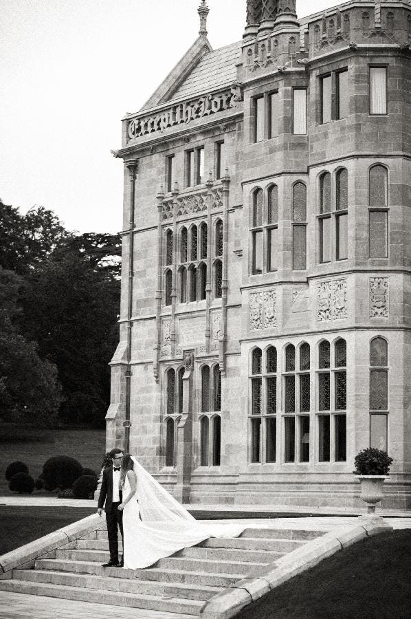 White, Black, Photograph, Black-and-white, Monochrome, Building, Architecture, Landmark, Monochrome photography, House, 