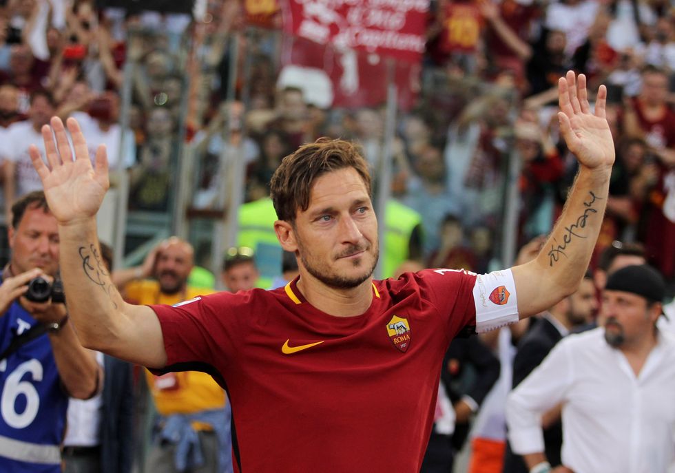 rome, italy may 28 francesco totti greets the fans after his last match during the serie a match between as roma and genoa cfc at stadio olimpico on may 28, 2017 in rome, italy photo by paolo brunogetty images