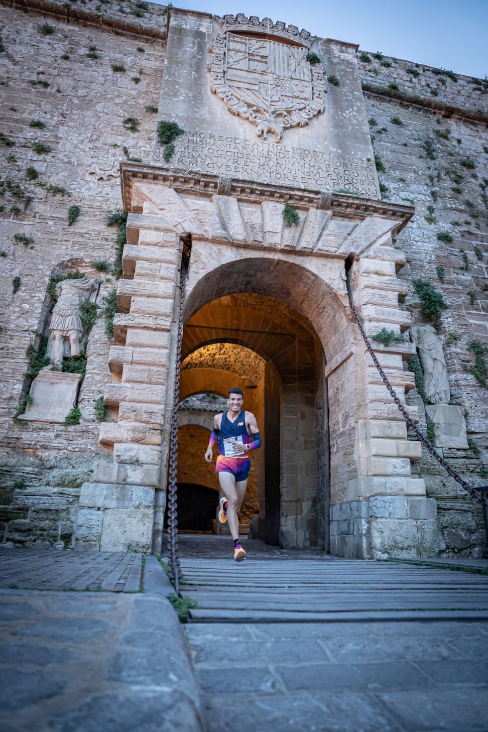 adel mechaal corre la cursa de patrimoni en ibiza