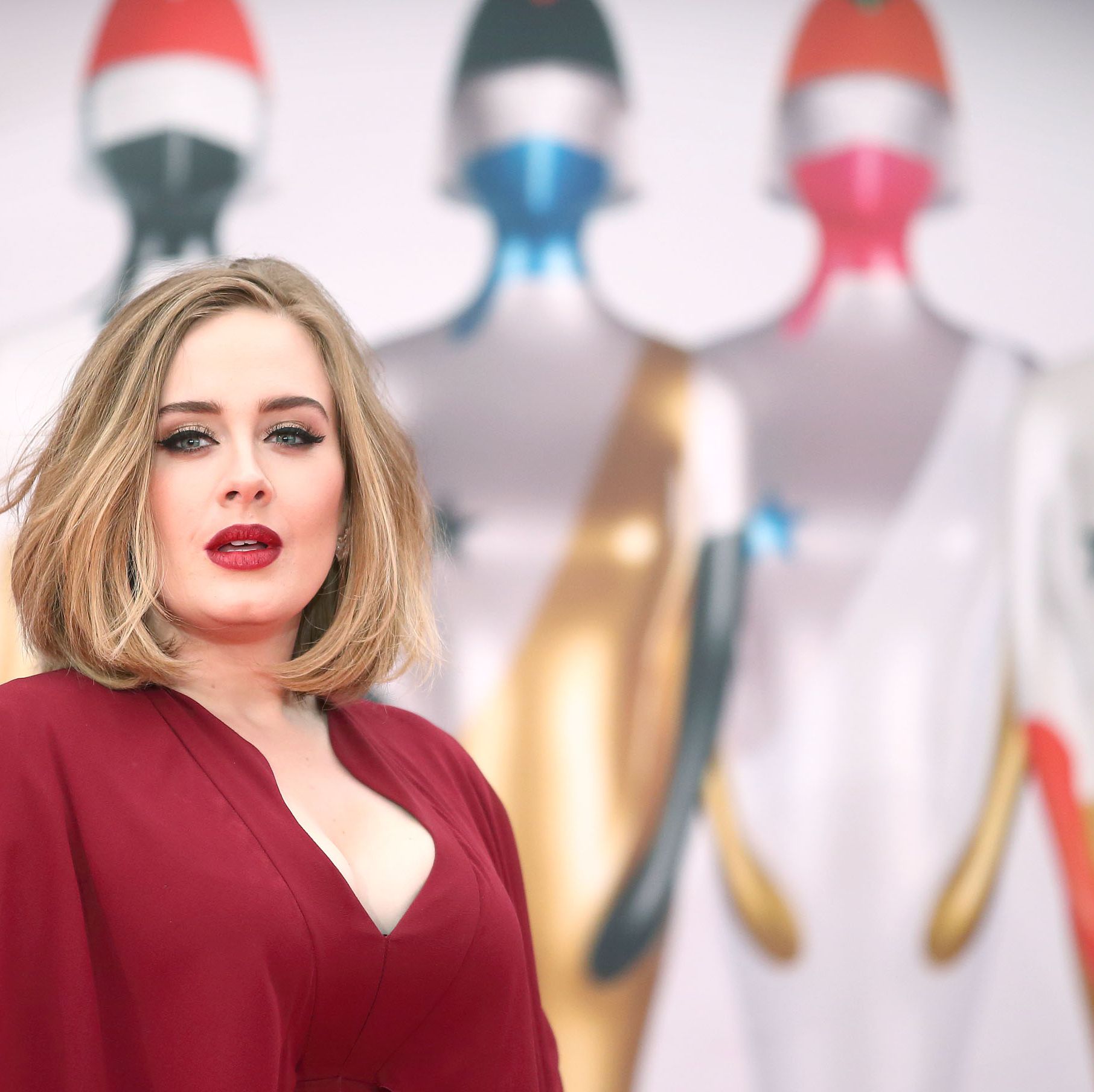 https://hips.hearstapps.com/hmg-prod/images/adele-attends-the-brit-awards-2016-at-the-o2-arena-on-news-photo-1572603995.jpg?crop=0.604xw:0.845xh;0,0.155xh&resize=2048:*