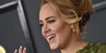 Adele - party make-up tricks