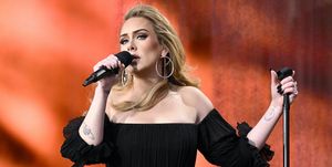 adele reveals the reason she's started therapy again