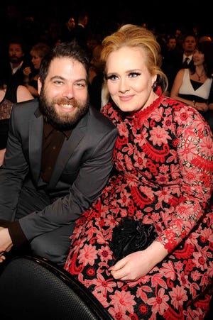 Simon Konecki en Adele tijdens de Grammy Awards