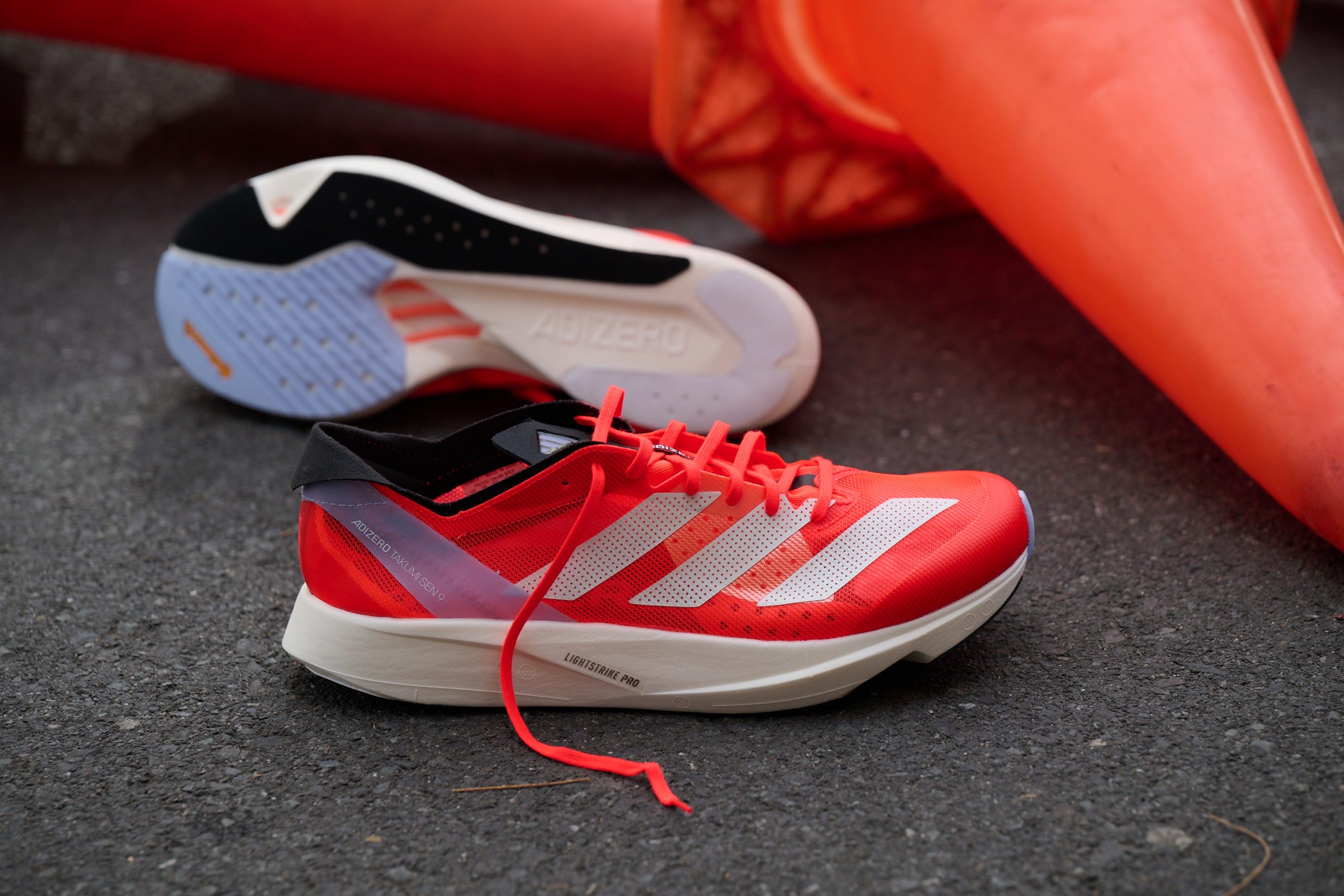 las zapatillas de running adidsa adizero takumi sen 9
