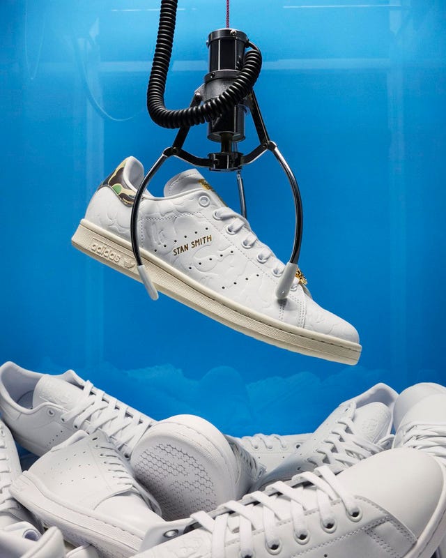 Adidas festeggia 95 outlet anni