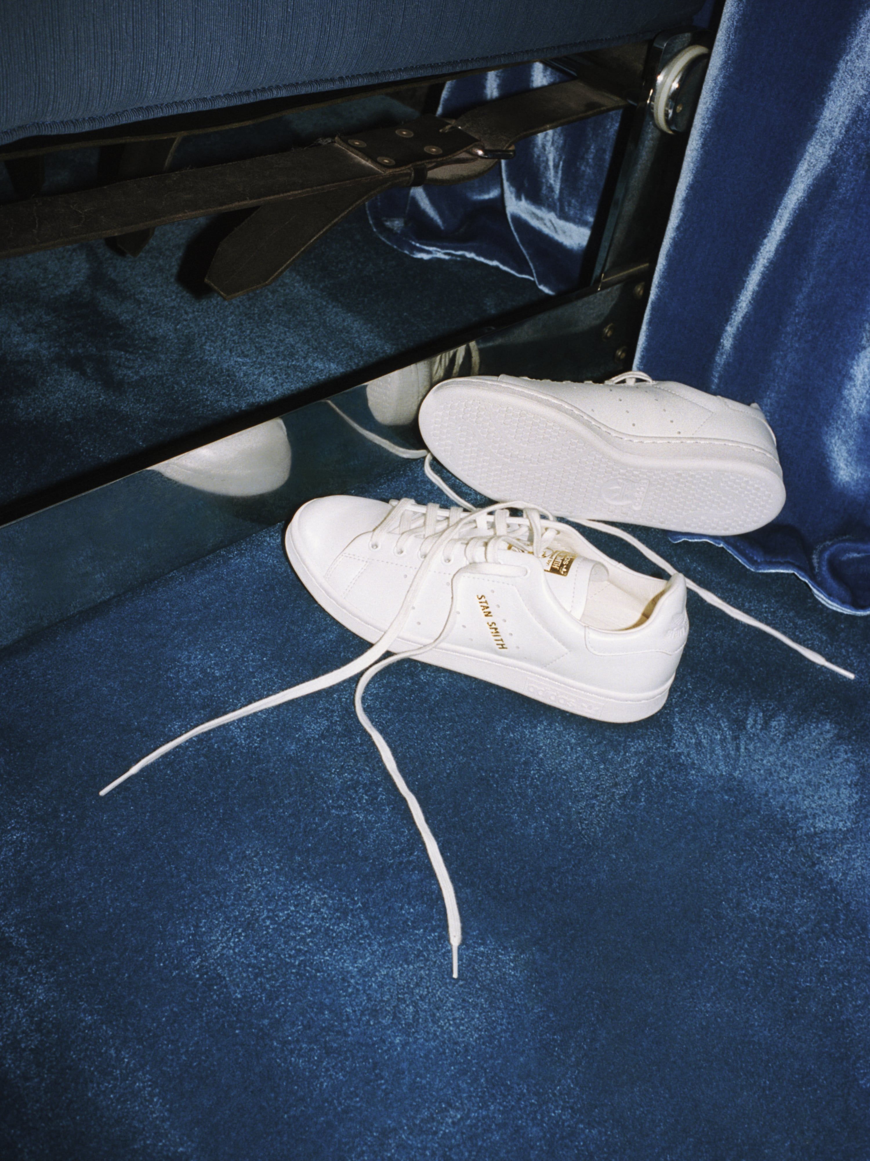 Adidas Originals Stan Smith Tennis Shoes Sneakers White Black Gold
