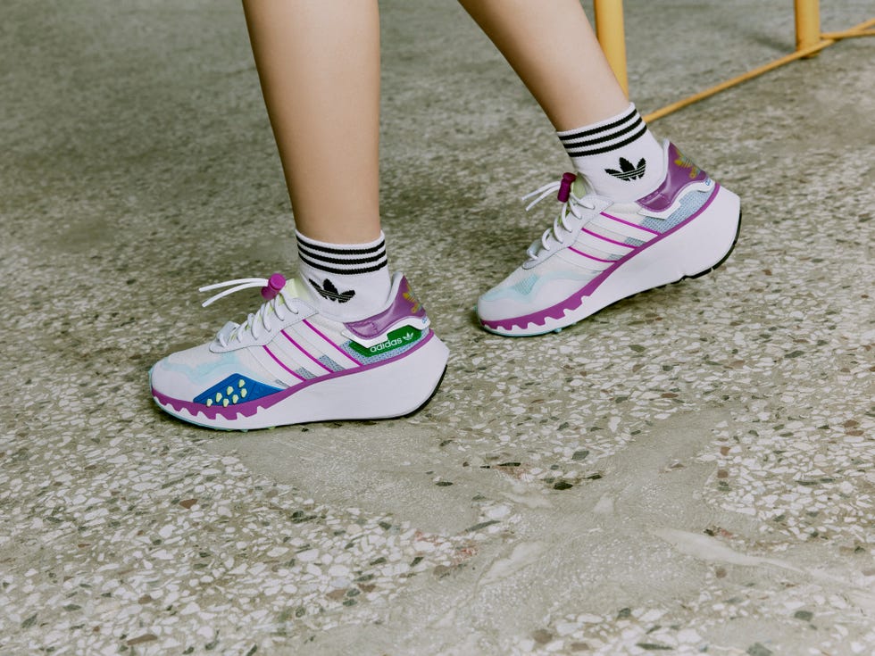 adidas originals 2021春季推出女性系列watch us move