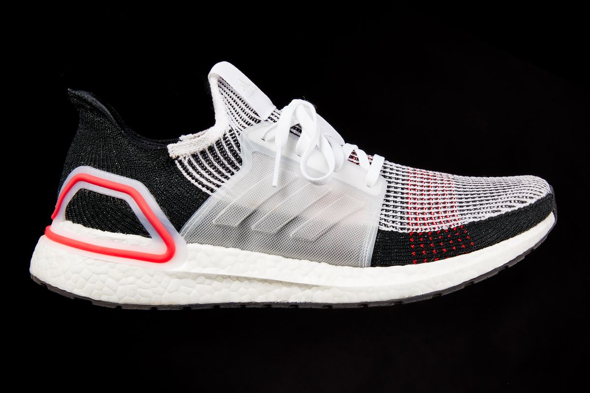 Sociale Studier navn i gang Adidas UltraBoost 19 Review— Cushioned Running Shoes