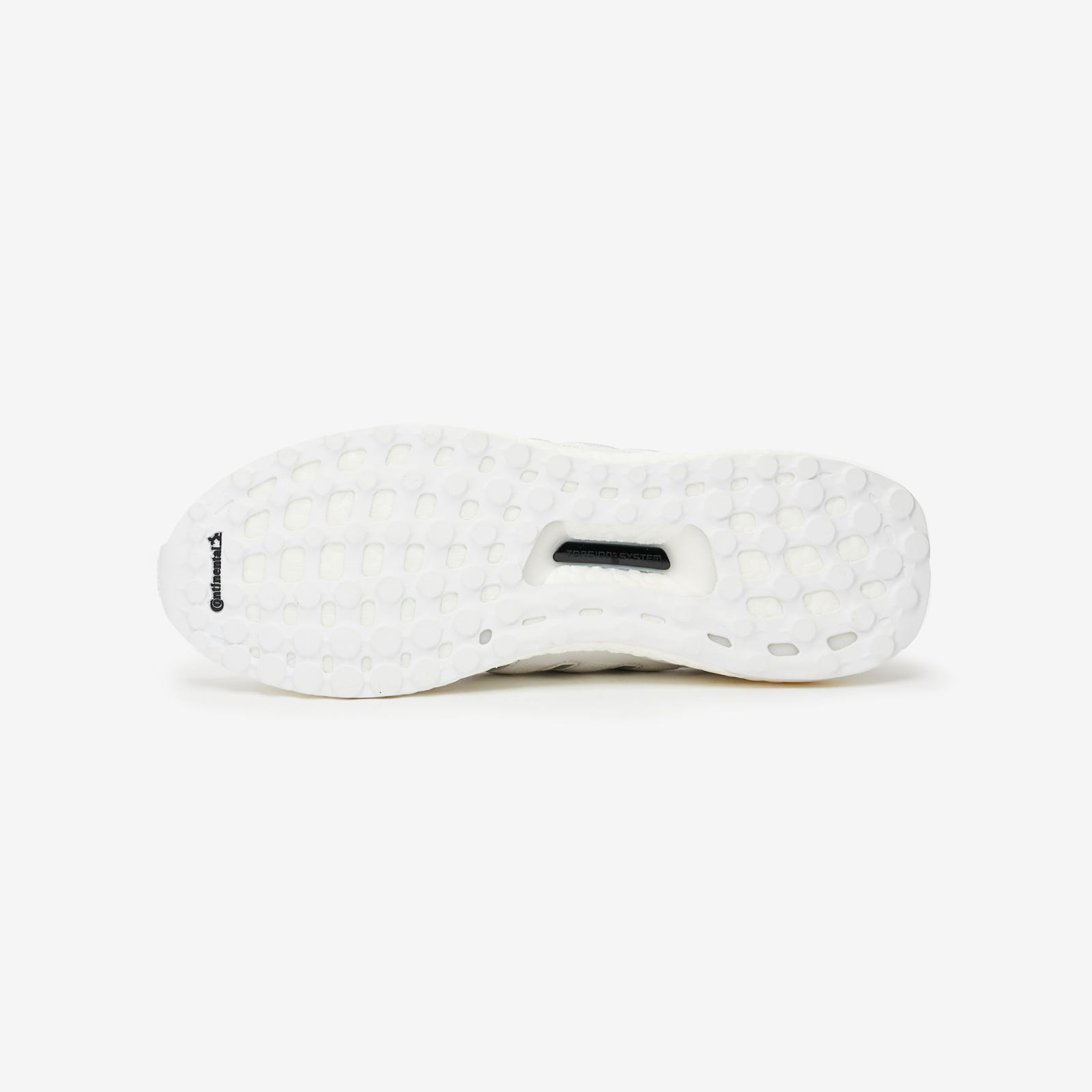 White, Footwear, Shoe, Sneakers, Beige, Plimsoll shoe, Athletic shoe, Skate shoe, Mary jane, Sportswear, 