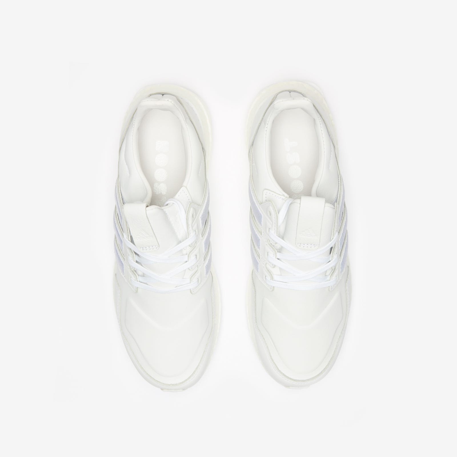 Footwear, White, Shoe, Product, Sneakers, Plimsoll shoe, Athletic shoe, Beige, 