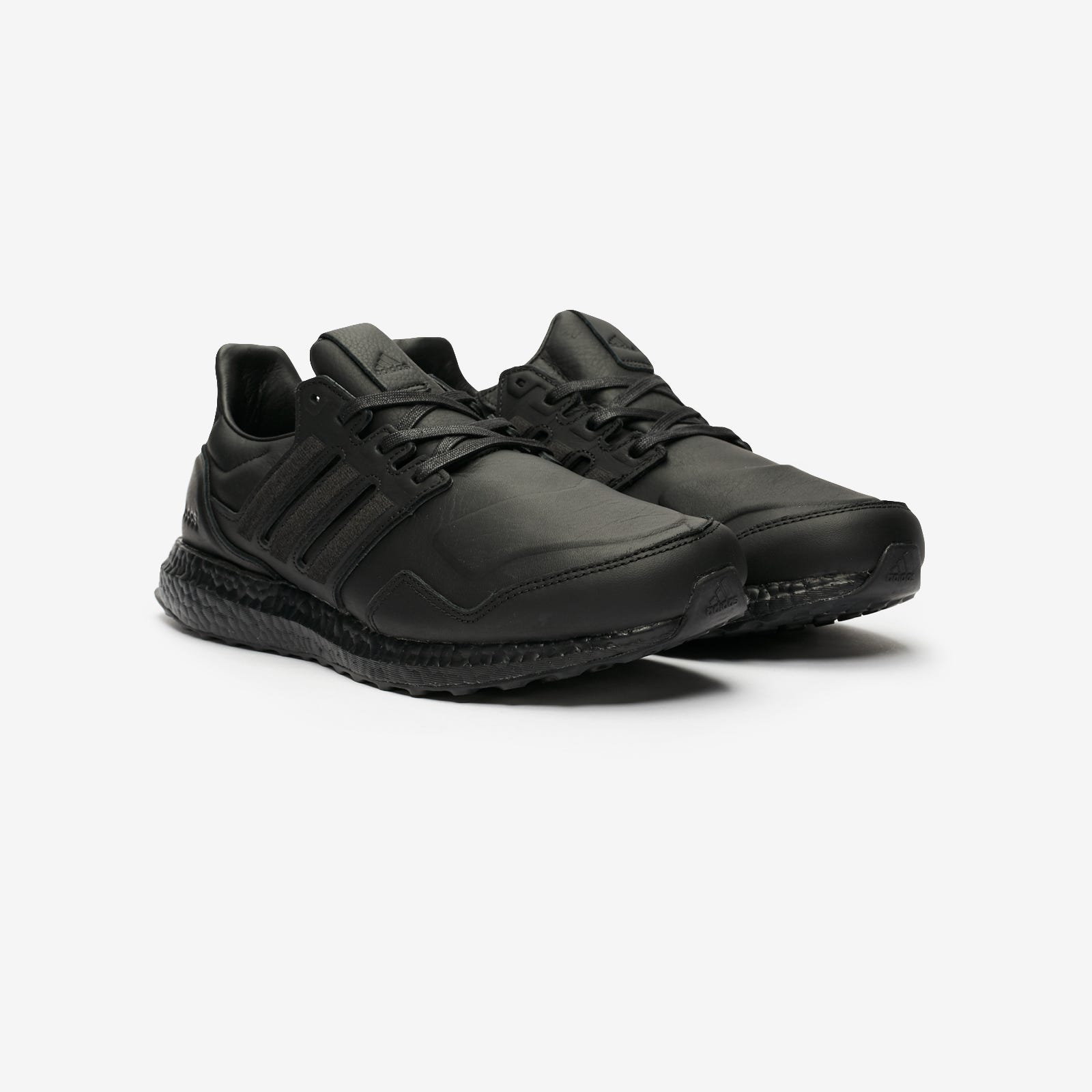 Shoe, Footwear, Sneakers, Black, Product, Walking shoe, Outdoor shoe, Sportswear, Athletic shoe, Plimsoll shoe, 