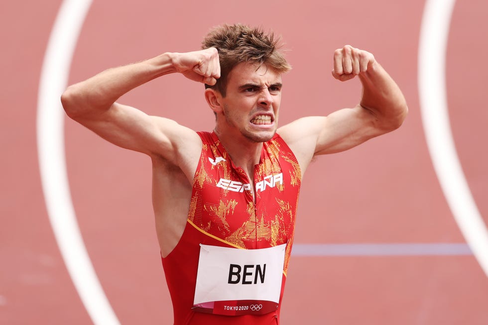 adrián ben celebra su pase a las semifinales de 800 metros