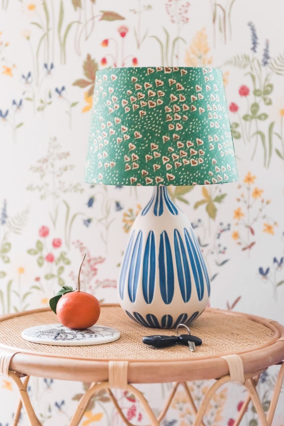 adult craft ideas, green fabric lampshade on the table