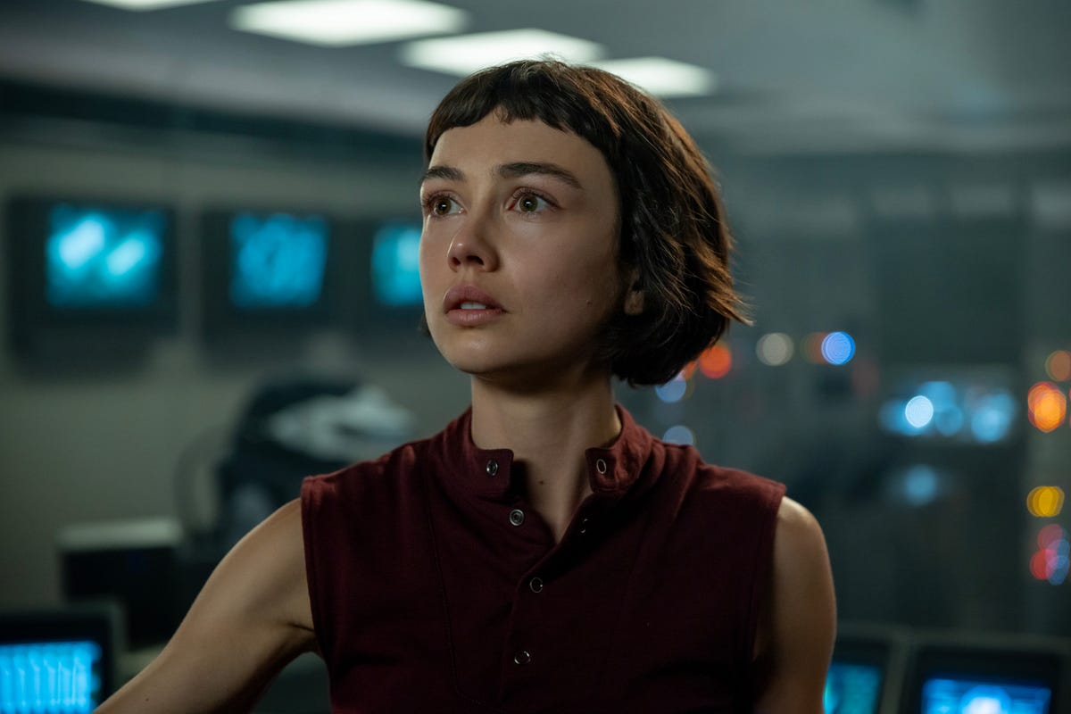 fx's alien: earth "neverland" season 1, episode 1 (airs tues, august 12) pictured: sydney chandler as wendy. cr: patrick brown/fx