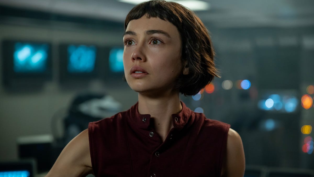 fx's alien: earth "neverland" season 1, episode 1 (airs tues, august 12) pictured: sydney chandler as wendy. cr: patrick brown/fx