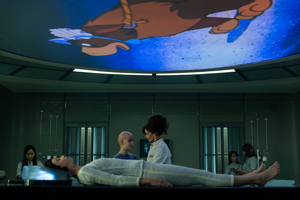 fx's alien: earth "neverland" season 1, episode 1 (airs tues, august 12) pictured (l r): sydney chandler as wendy, florence bensberg as marcy, essie davis as dame sylvia. cr: patrick brown/fx