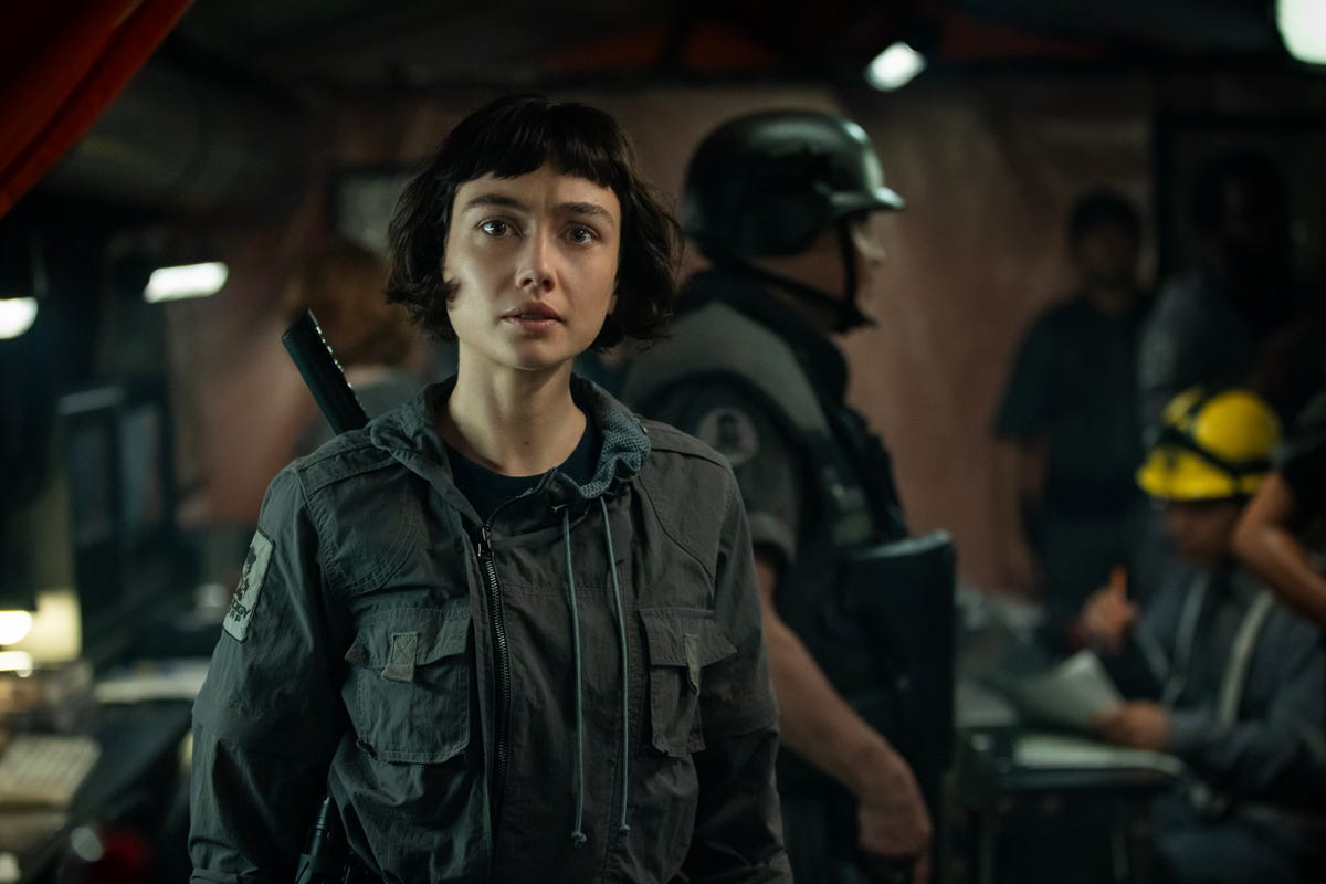 fx's alien: earth "mr. october" season 1, episode 2 (airs tues, august 12) pictured: sydney chandler as wendy. cr: patrick brown/fx