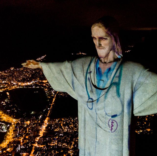 Act of Consecration of Brazil and Tribute to Medical Workers at the Christ the Redeemer Amidst the Coronavirus (COVID - 19) Pandemic