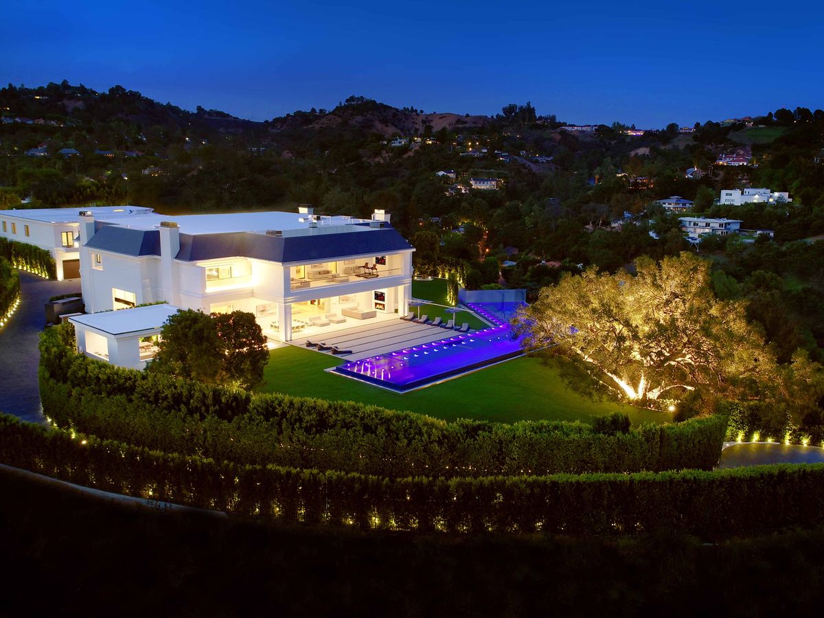$60 Million California Mansion & Vineyard Auction!