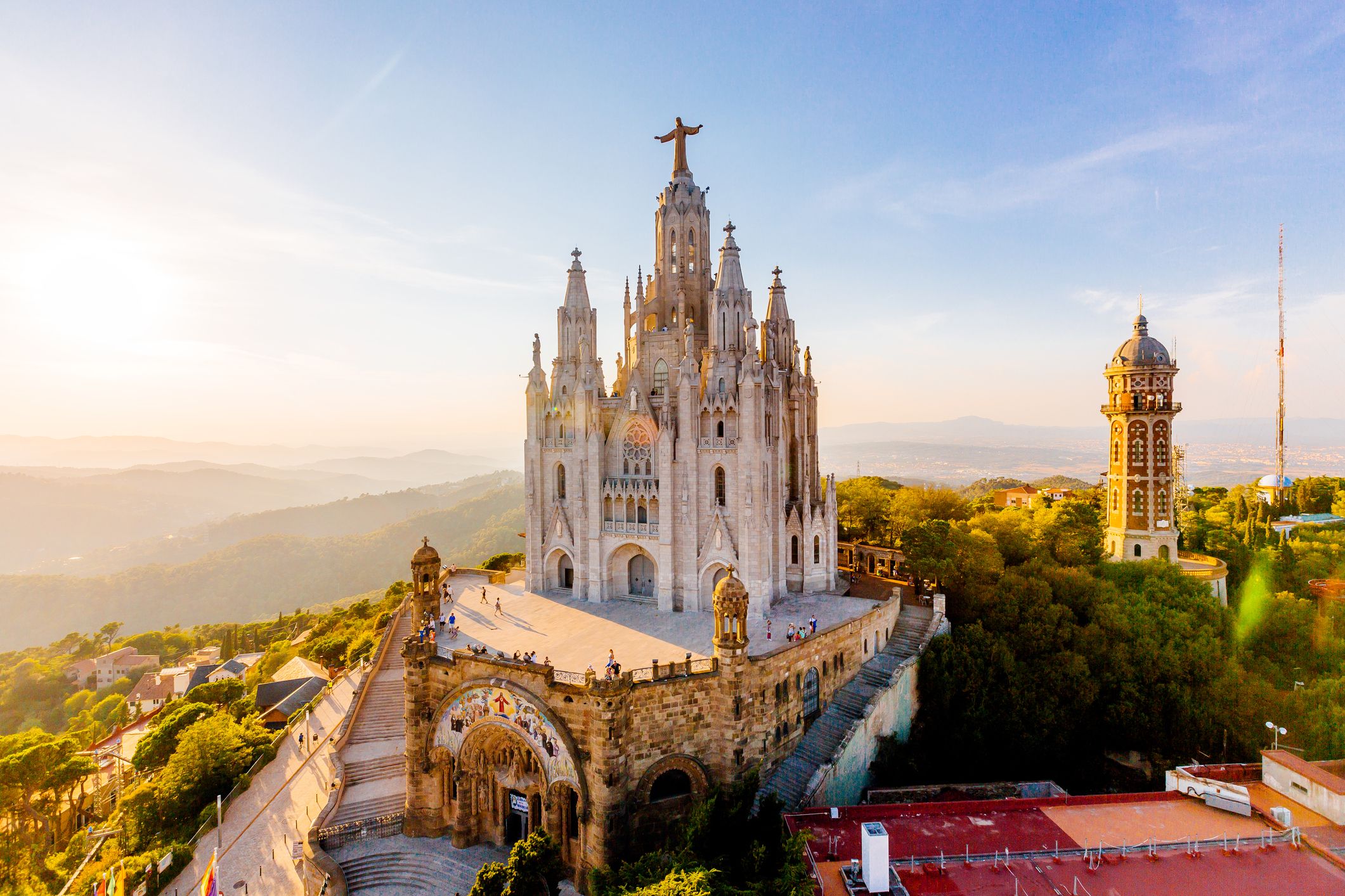 Los 25 Edificios Más Bonitos E Interesantes De Barcelona