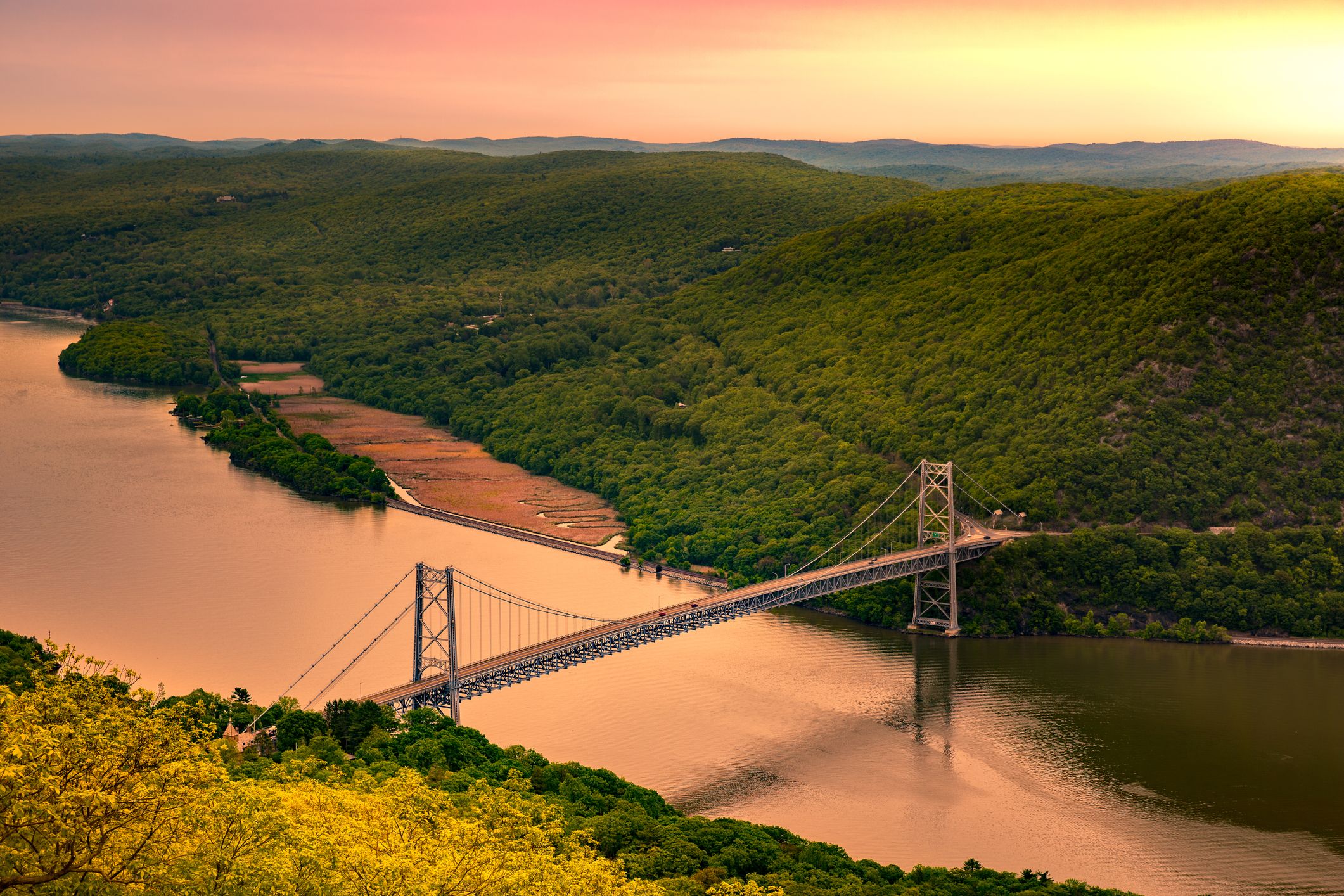 23 Best Hikes Near NYC 2024 - Top Hiking Trails Near New York City