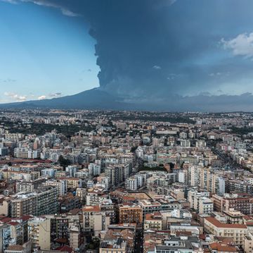 life in the shadow of mt etna
