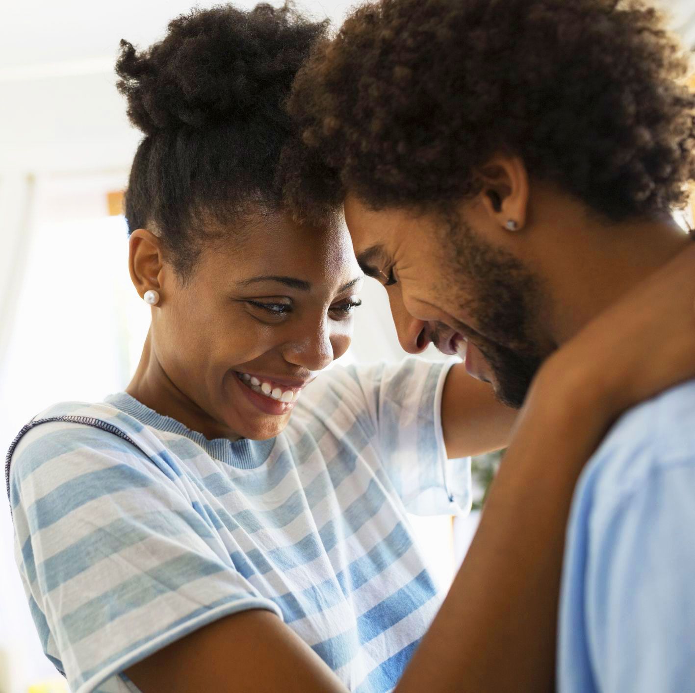 Does My Boyfriend Love Me?— 7 Undeniable Signs a Guy Loves