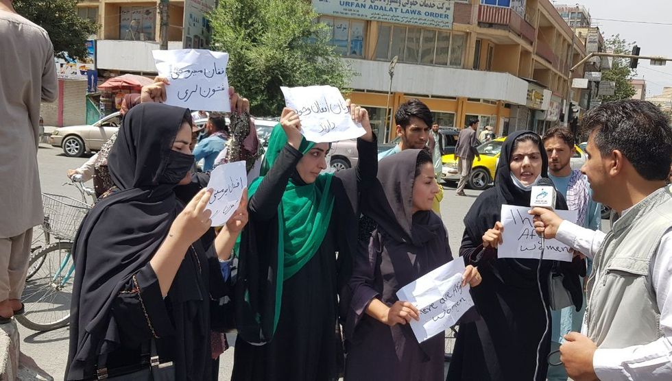 afghan women demand the protection of their rights