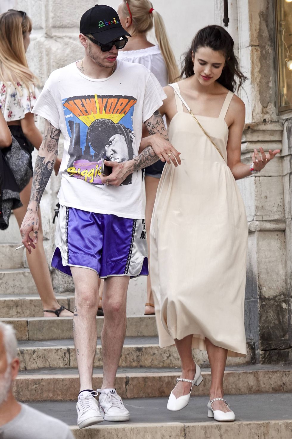 margaret qualley spotted with pete davidson hand in hand in the streets of venice 02 sep 2019 pictured margaret qualley,pete davidson photo credit ama  mega themegaagencycom 1 888 505 6342