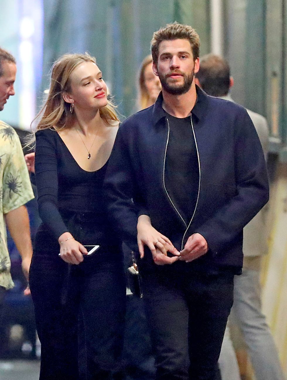 PREMIUM EXCLUSIVE: Liam Hemsworth and New Flame Maddison Brown Share a Passionate Kiss in New York City.