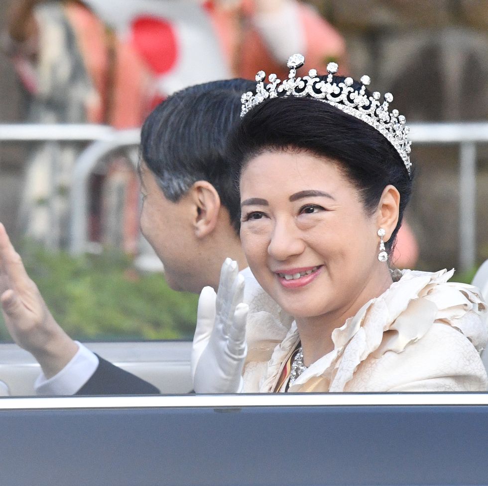 japan's emperor naruhito and empress masako wave to well wishers during their royal parade to mark the enthronement of japanese emperor naruhito in tokyo, japan on sunday, november 10, 2019 photo by matsuokaflo