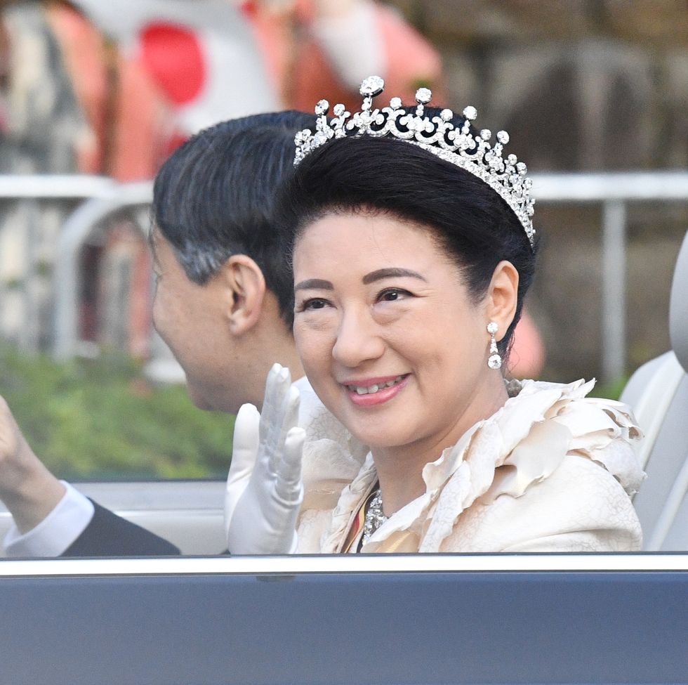 japan's emperor naruhito and empress masako wave to well wishers during their royal parade to mark the enthronement of japanese emperor naruhito in tokyo, japan on sunday, november 10, 2019 photo by matsuokaflo