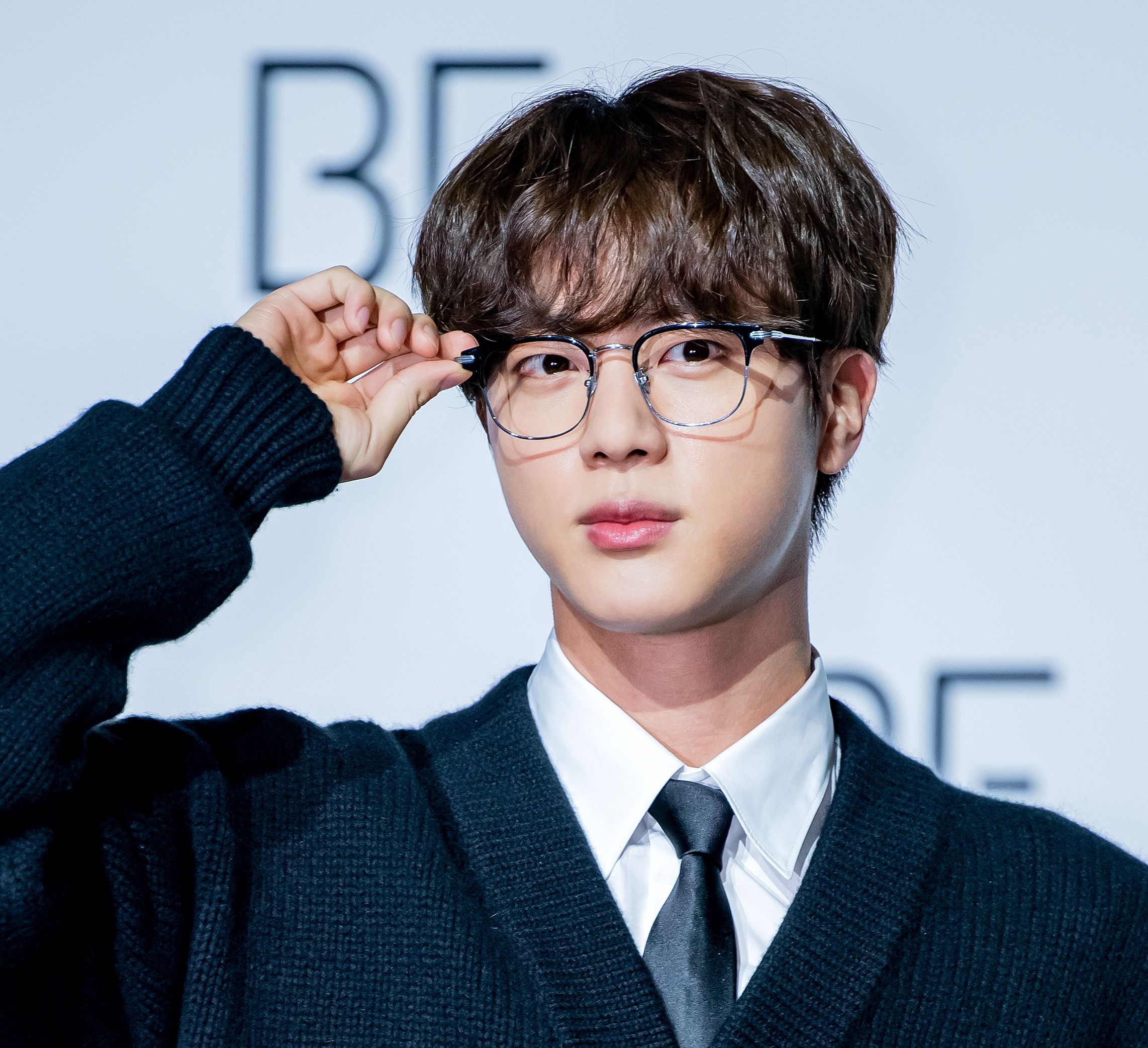 BTS（防弾少年団）ジンのメガネショット23選♡ キュートな丸