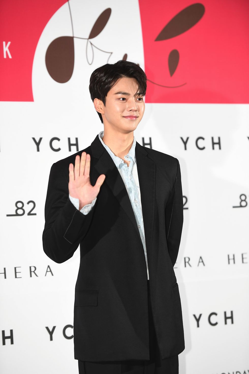 song sang attend the 'fw 2019 seoul fashion week' at dongdaemun design plaza on march 21th in seoul, south korea photoosen