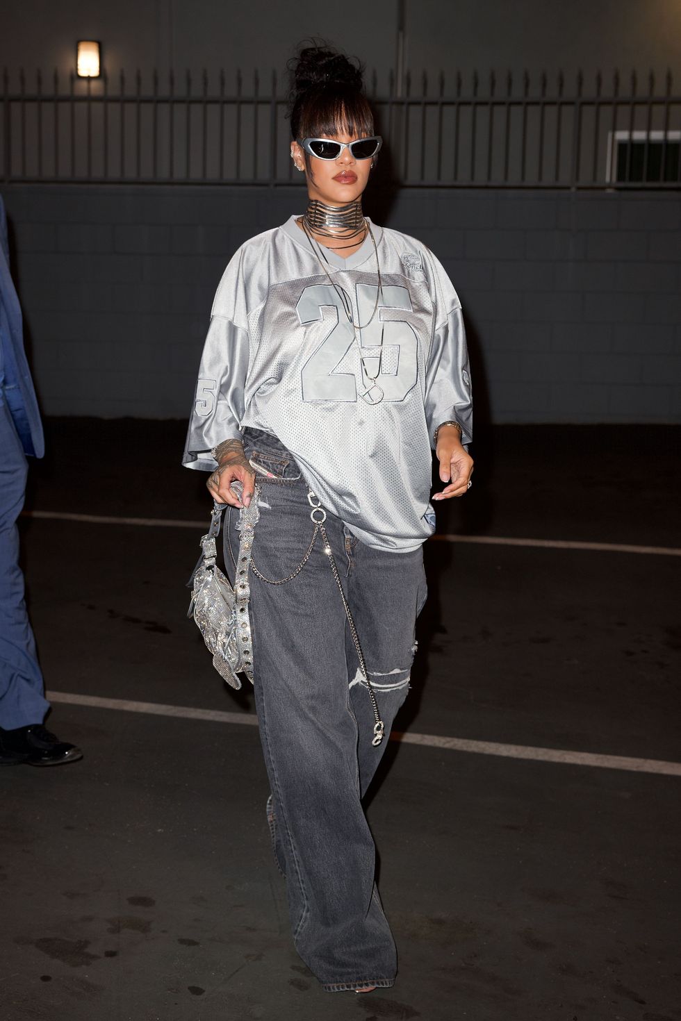 exclusive in the uk web set fee 300 gbp print fees to be agreed all other territories call for pricing mandatory credit photo by diggzyshutterstock 13451009b exclusive rihanna exclusive rihanna scores a touchdown in silver football jersey as she hits the studio to prepare for her superbowl performance, los angeles, california, usa 09 oct 2022