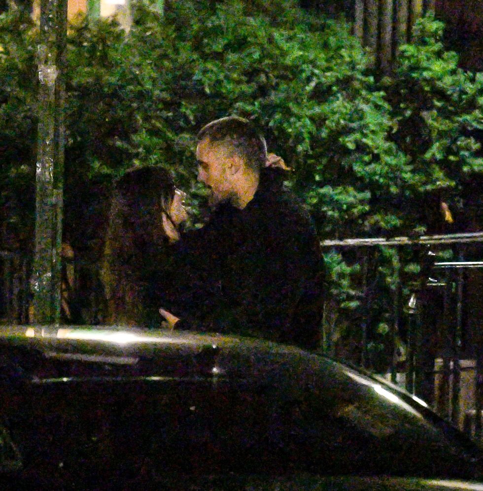 10142022 premium exclusive emily ratajkowski is spotted packing on the pda with 35 year old dj orazio rispo new york city the american supermodel engaged in a makeout session on the street before hopping on a motorcycle with her date to head to a romantic dinner this is the first time emily has been seen on a date since splitting with husband, sebastian bear mcclardvideo availablesalestheimagedirectcom please bylinetheimagedirectcomexclusive please email salestheimagedirectcom for fees before use