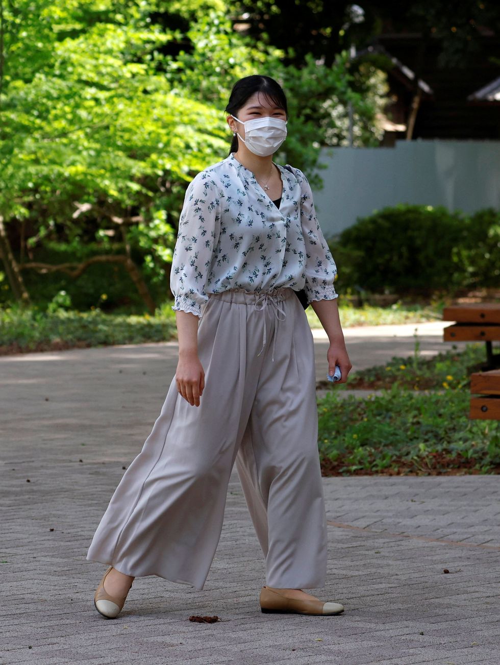 japans princess aiko, daughter of emperor naruhito and empress masako, walks to attend a course at gakushuin university in tokyo, japan april 12, 2023 reutersissei katopool 