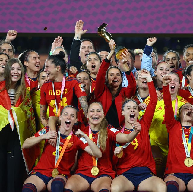 soccer football fifa womens world cup australia and new zealand 2023 final spain v england stadium australia, sydney, australia august 20, 2023 spains queen letizia celebrates with the trophy and players after spain win the world cup reutershannah mckay