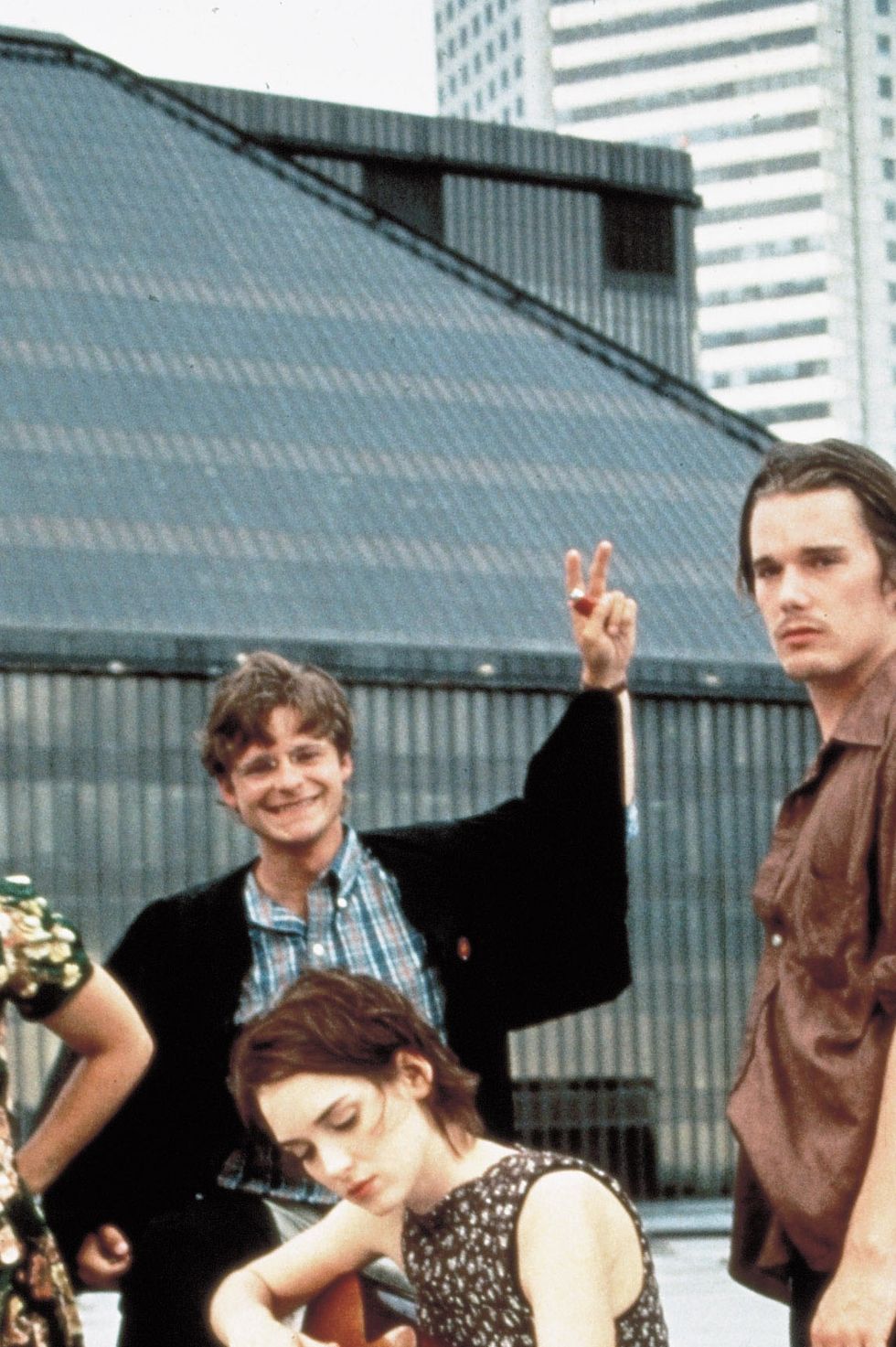 ethan hawke, janeane garofalo, steve zahn and winona ryder in reality bites, 1994, directed by ben stiller copyright universal pictures
