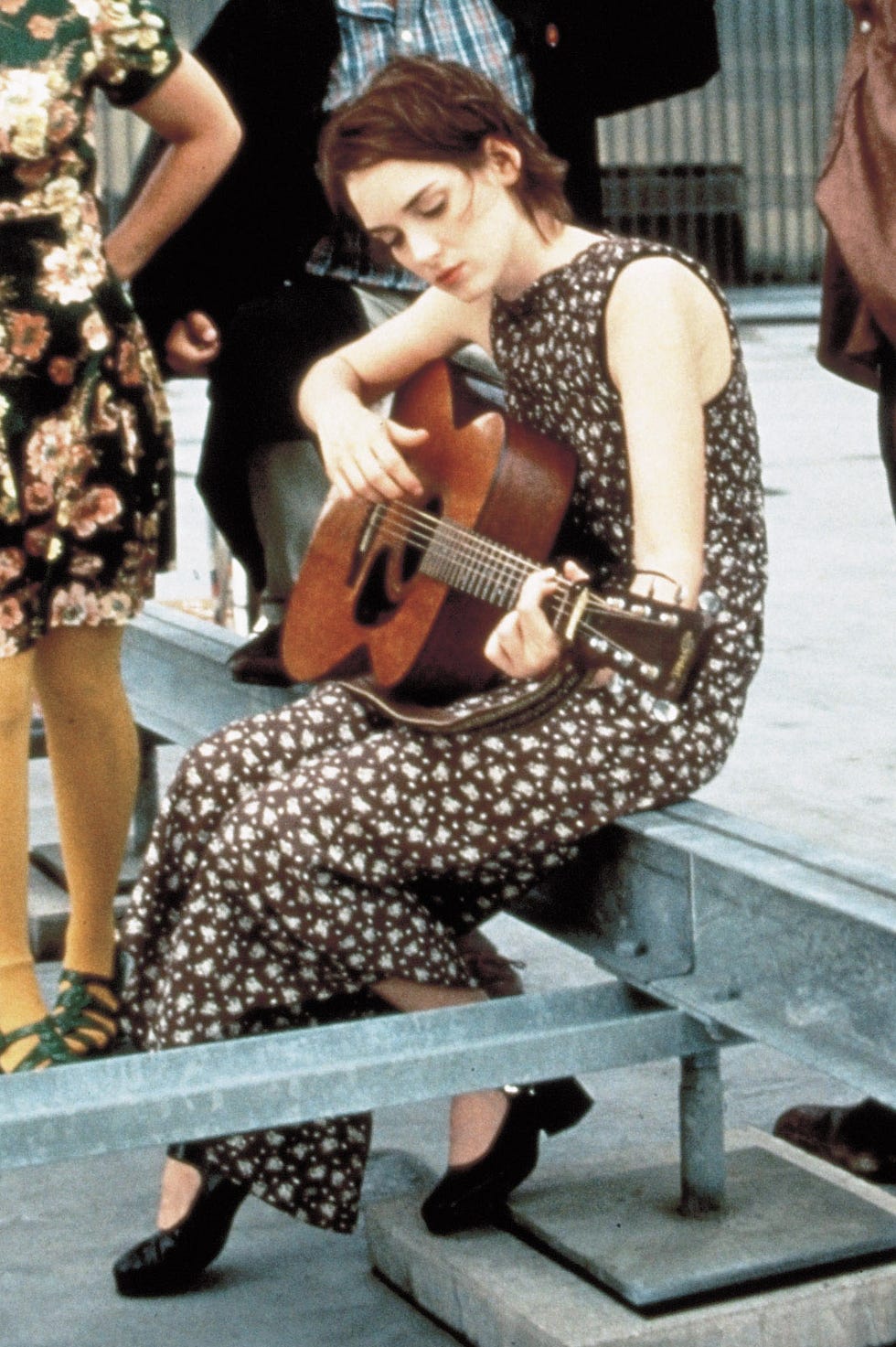 ethan hawke, janeane garofalo, steve zahn and winona ryder in reality bites, 1994, directed by ben stiller copyright universal pictures