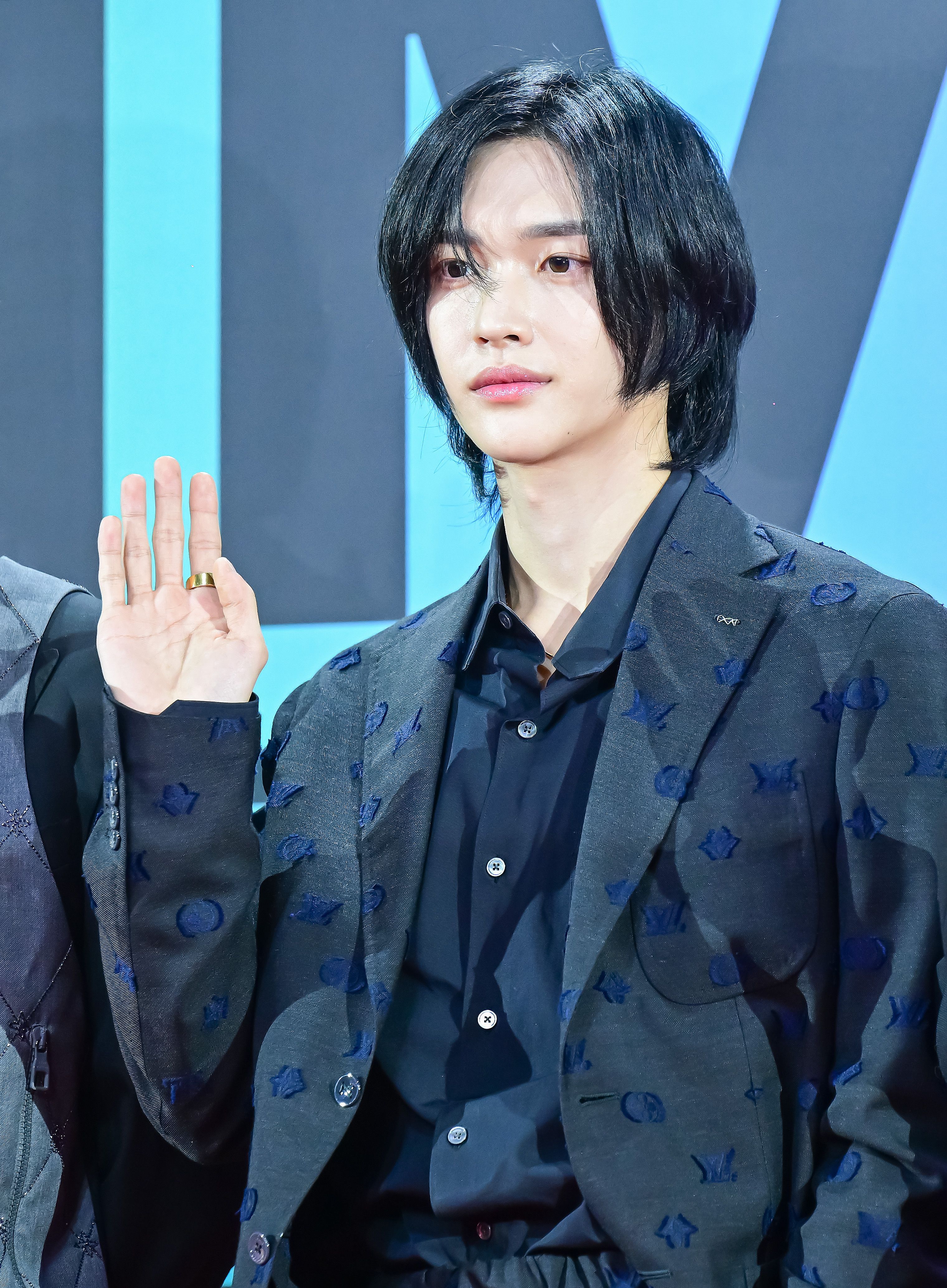 韓国発“ロン毛”が似合う男性アイドル17人＆トレンドキーワードを