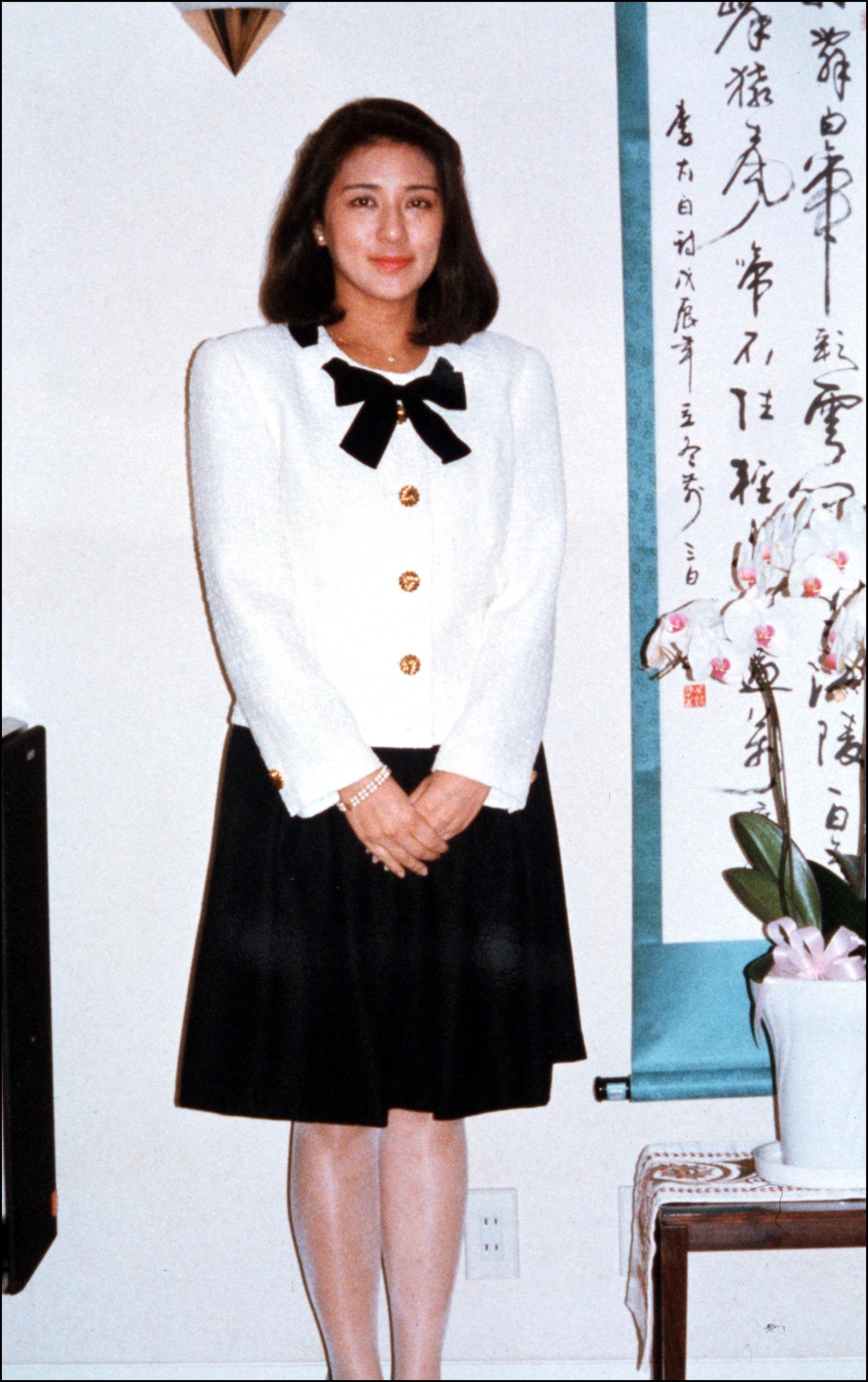 雅子さま　アイコラ  皇后雅子さまが魅せてきた、“白”の品格コーディネートアルバム